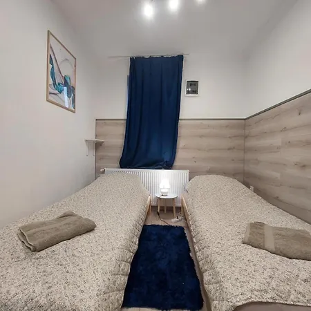 Apartment Akacvirag Airport Bogi *