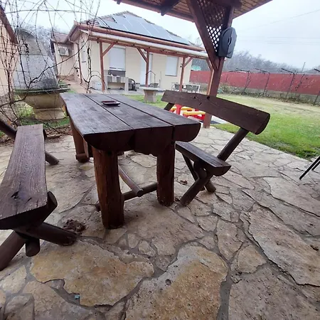 Apartment Akacvirag Airport Bogi Debrecen