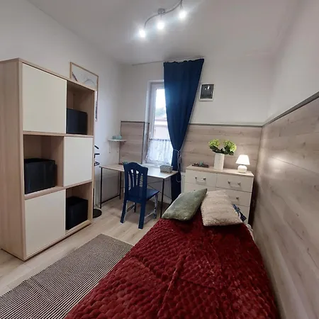 Akacvirag Airport Bogi