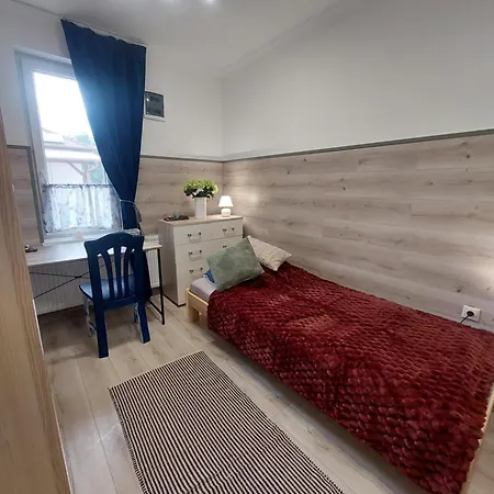 Akacvirag Airport Bogi アパート *