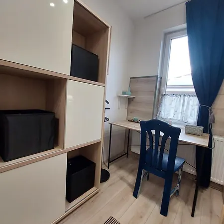 Akacvirag Airport Bogi *